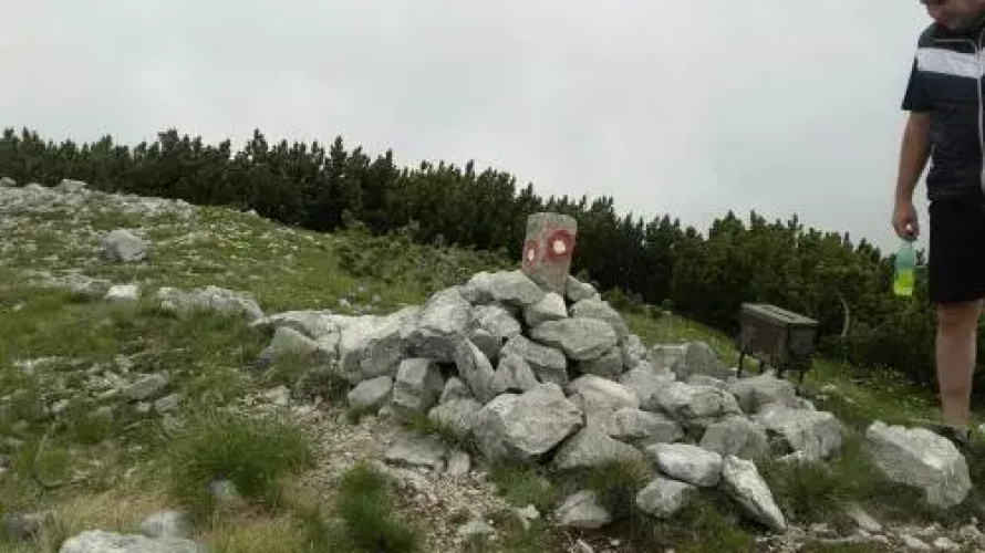 Vikendica sa bazenom