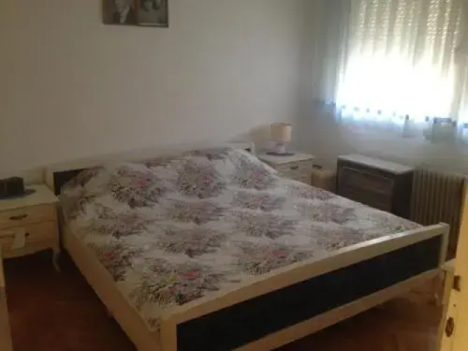 Leo Apartment