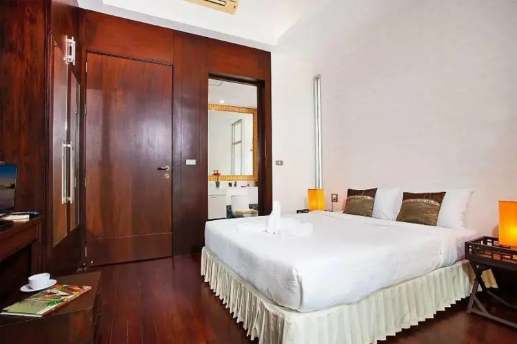 Jomtien Waree 2