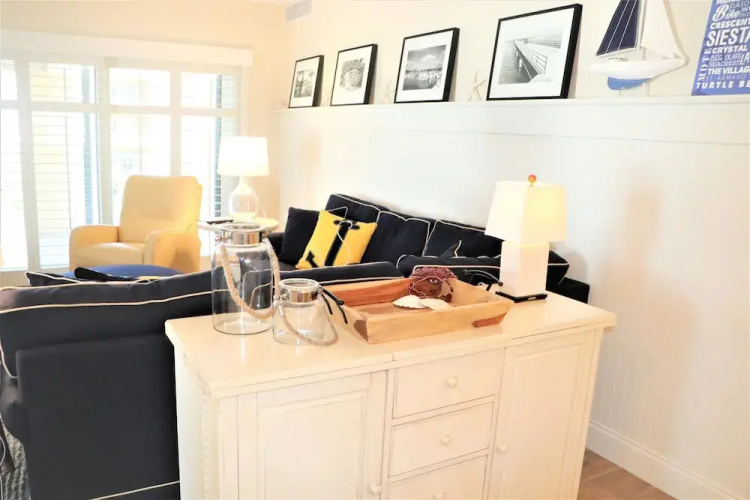 Jamaica Royale T52 - 2 Br Condo
