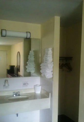 Sutton Lane Motel