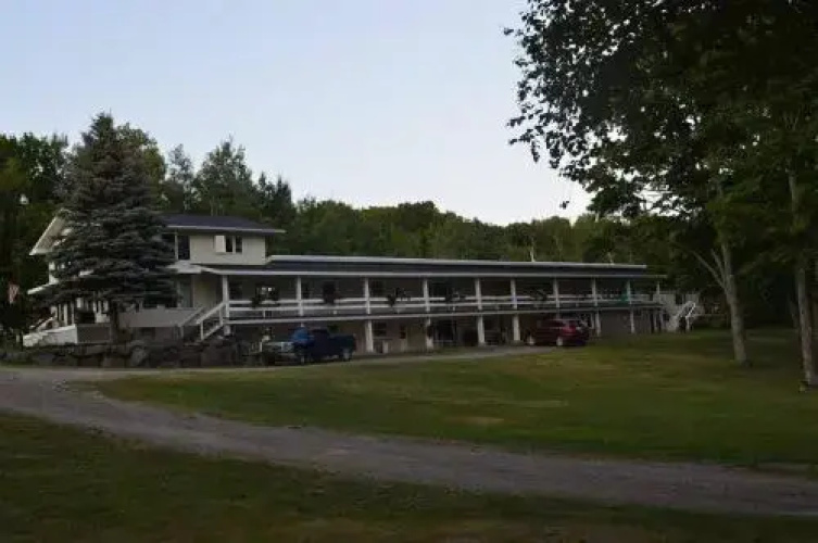 Maple Ridge Resort