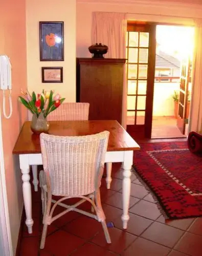 Bakoven Cottage
