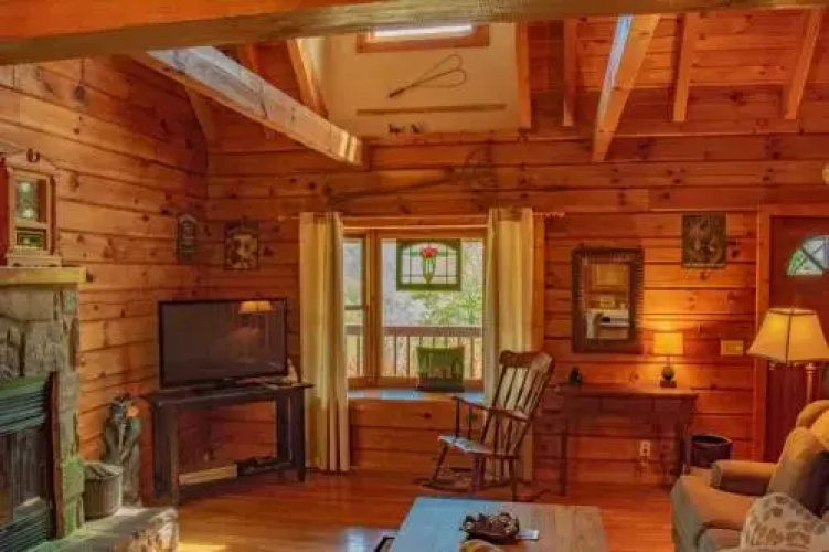 Lil Cabin In The Woods - 3 Br Cabin