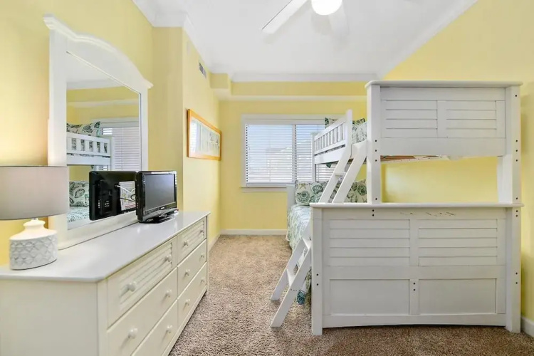 300 17th Street 203 - 3 Br Condo