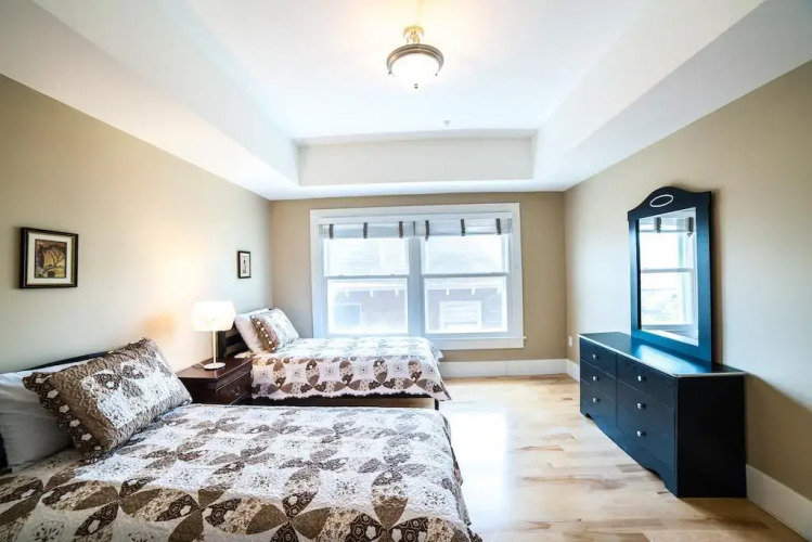 Hollywood Nights ApartmentOver view