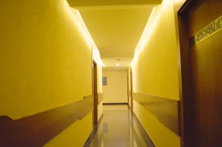 Savoury Business Hotel