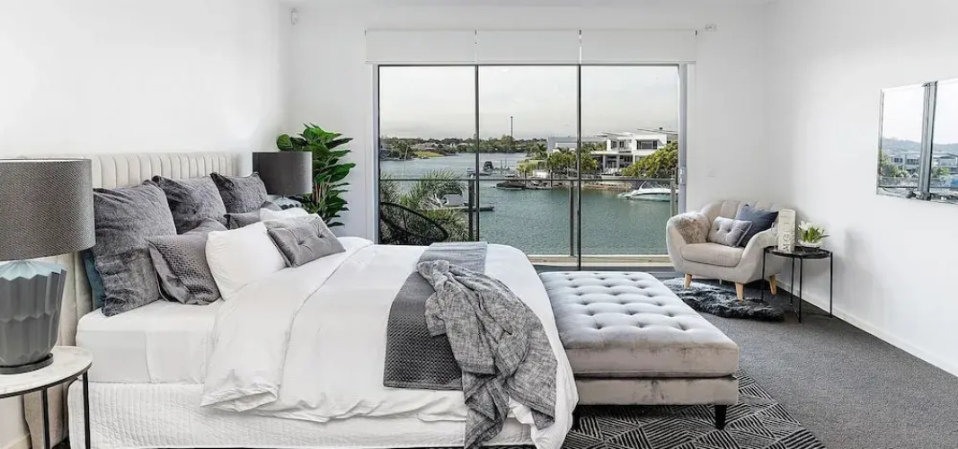 Waterfront Wonder