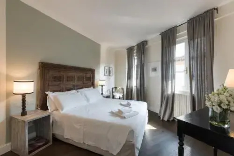 Suite & Room
