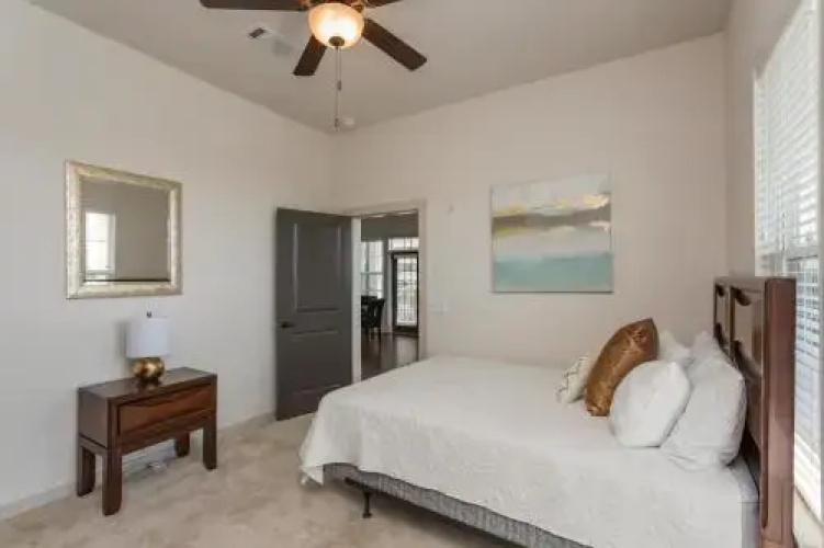 SoBe Wedgewood Apartments