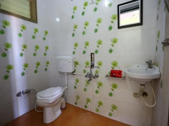 OYO Rooms Railway Station Somnath 1