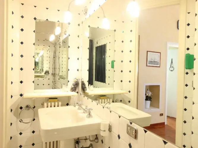 Mimi' - One Bedroom