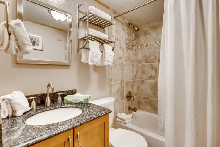 Key Condo 2939 - 1 Br Condo