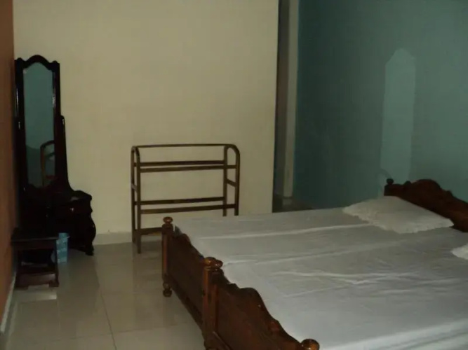 Vinoth Sri Hotel