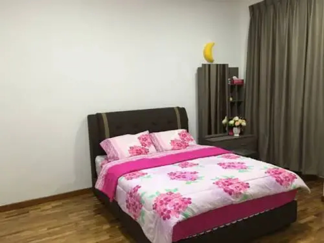 Shiny Homestay
