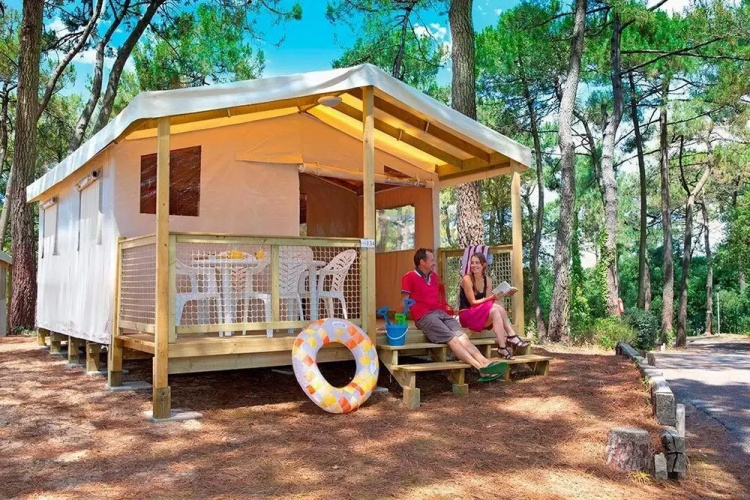 Camping Le Bois Damour