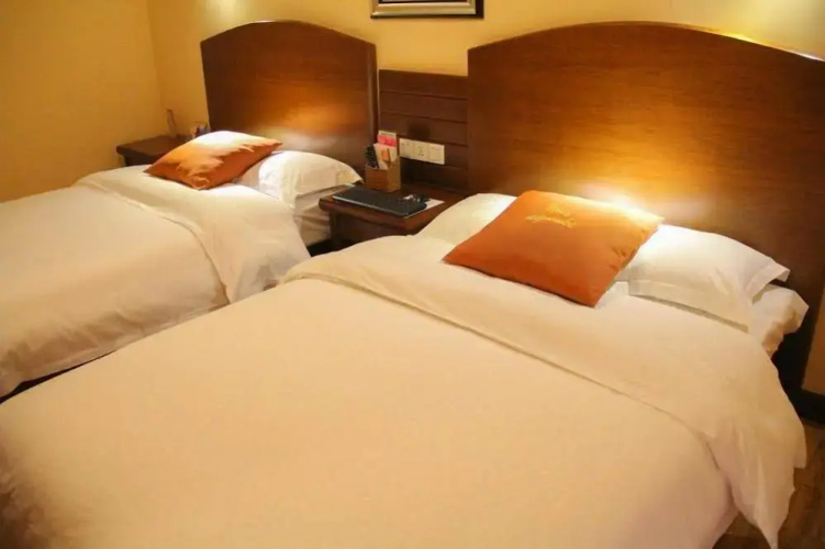 Izunco Inn Qingdao TV Mansion