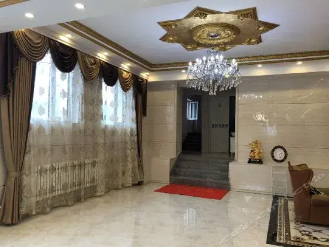 Wuyue Holiday Hotel