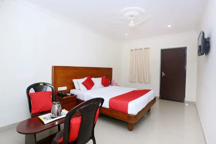Hotel NNP Grand