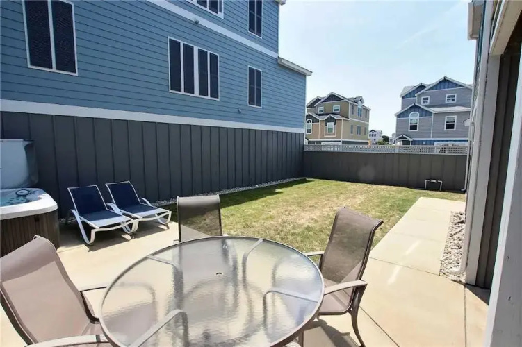 Salty Breeze Cb34 - 4 Br Home