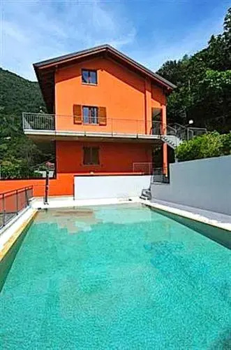 Diamond Pool Residence
