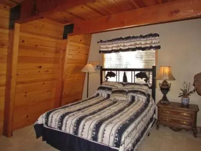 070 Tree Top Cabin