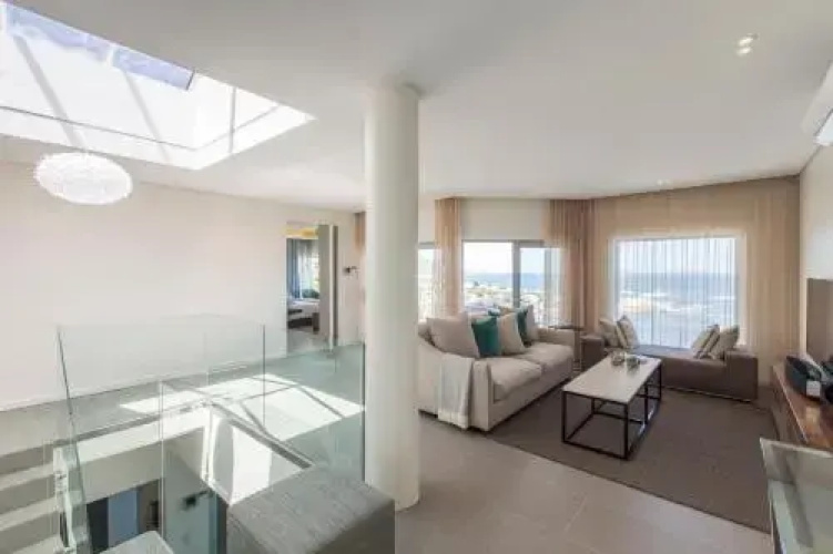 62 Camps Bay