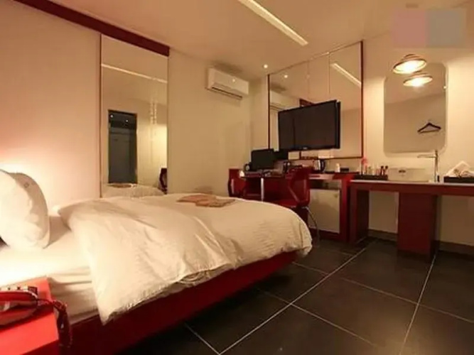 IMT 2 Hotel Wolgot