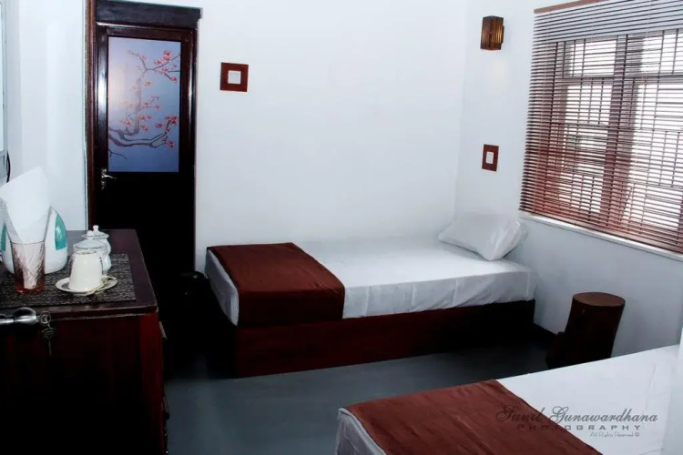 Yoho 303 Villa