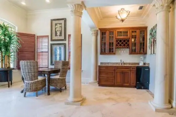2216 Hwy 83S Eureka - Four Bedroom House