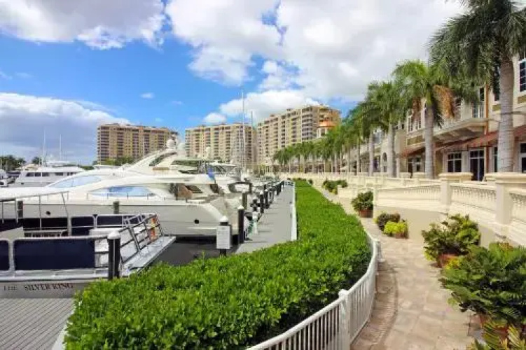 Waterfront Villa Id5218