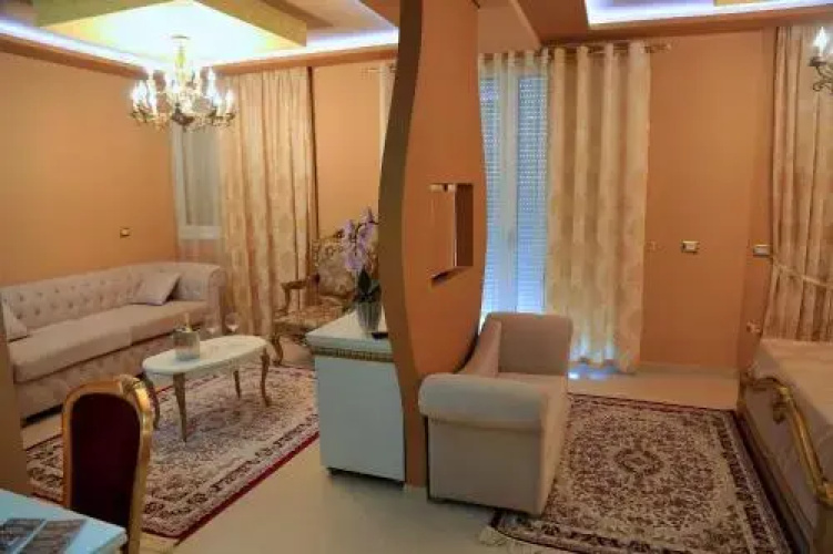 Nomelia Residence Hotel