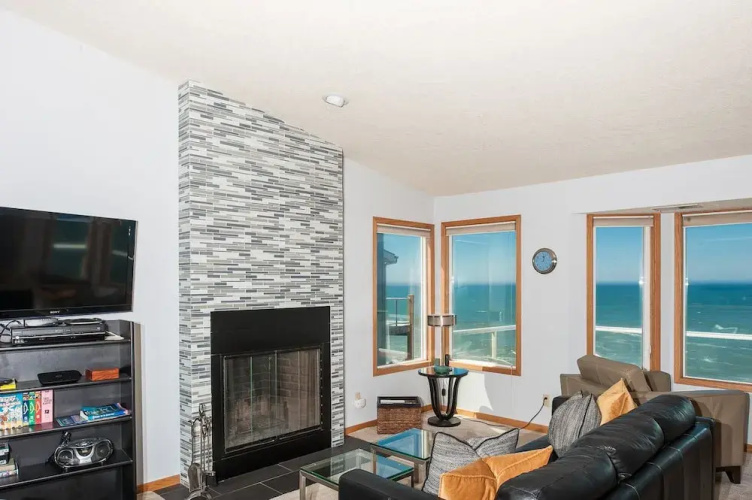 Promenade Deck 3 Br condo by RedAwning