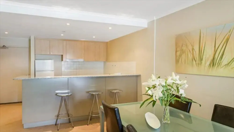 The Apartment Service HELP3