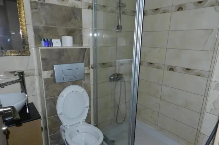 Roza Apartments