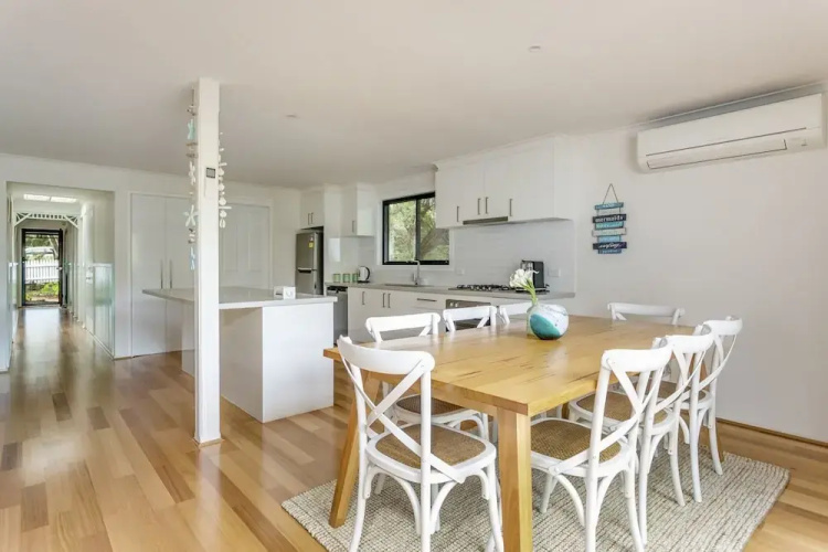 Bridgewater Bay Beach House
