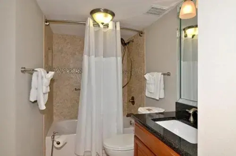 Shoreline 3064 2 Br Condo