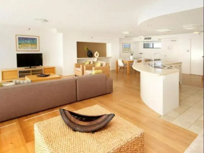 Seamark 1204 Apartment