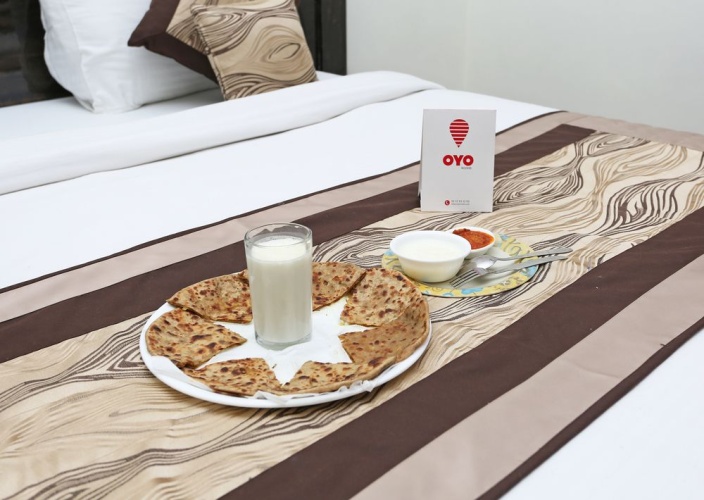 OYO 8910 Celeste Inn
