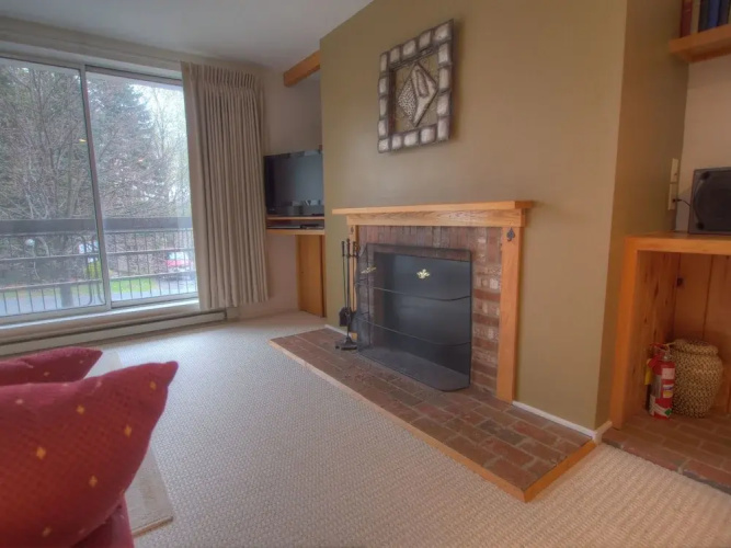 Sugarbush Condo by RedAwning