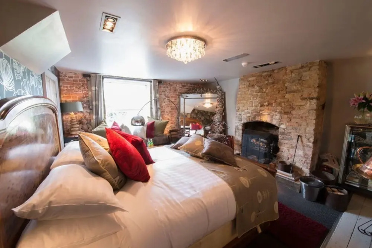 The Five Bells Inn