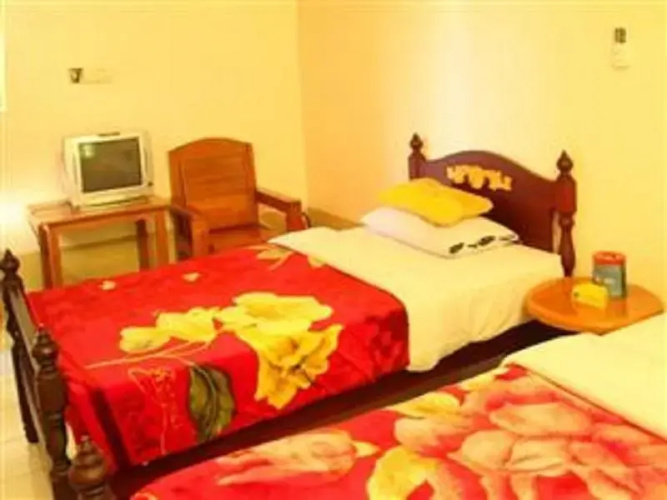 Ever Green Hotel
