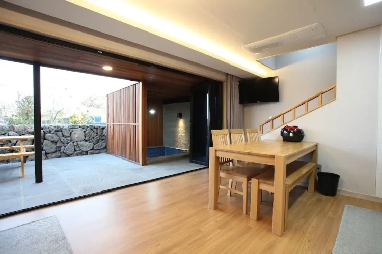 Jeju la Cour Pension