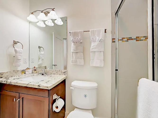 128 E Amberjack Condo Unit 1 - 2 Br condo by RedAwning