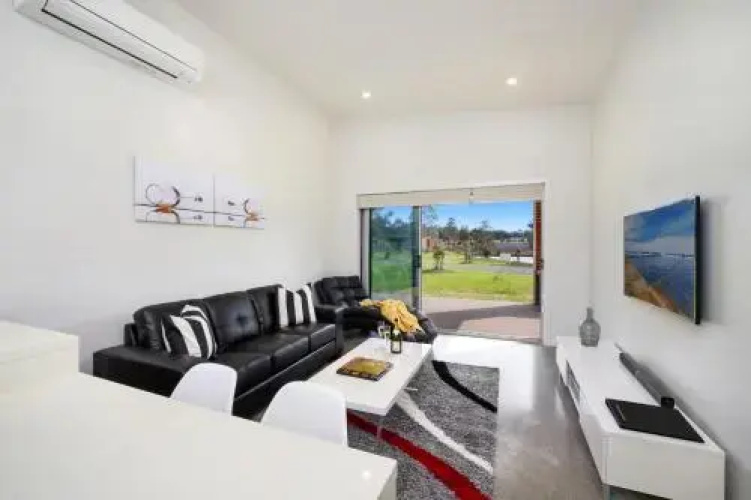 Ironbark Villa 5