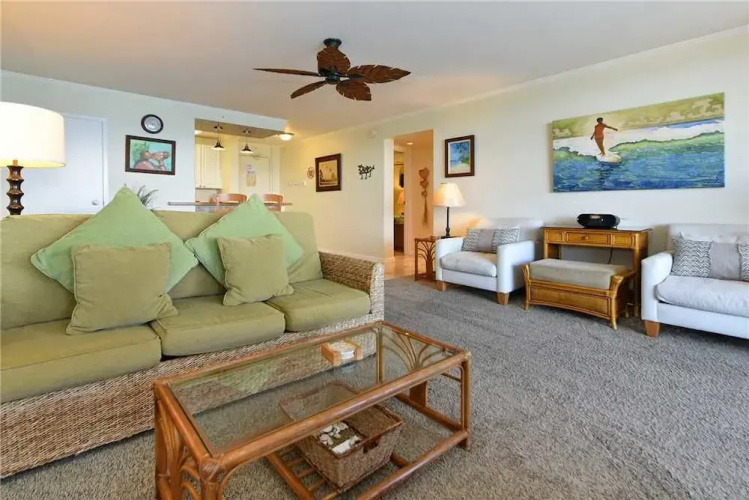 Valley Isle 809 by RedAwning