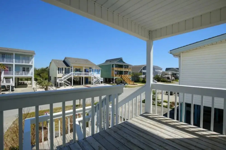 Sea Daze East Duplex - 3 Br Home