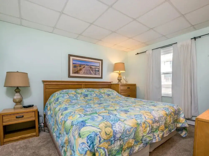 46th St Windjammer 102 1Br Condo