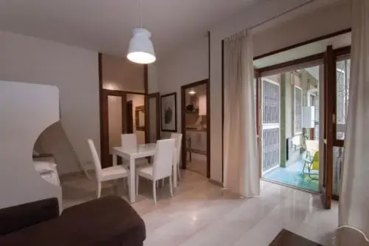 Aura Holiday House