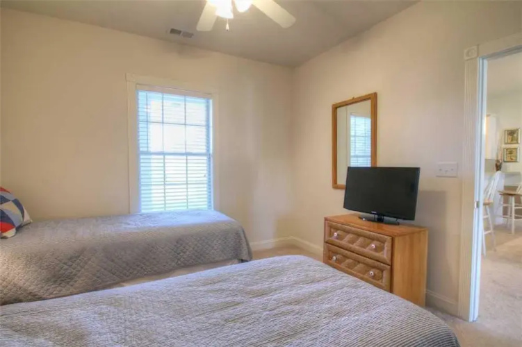 Magnolia Pointe 302-4827p